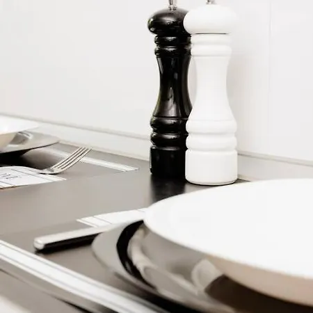 Little Paris Boutique Apartament *