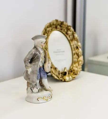 Little Paris Boutique *