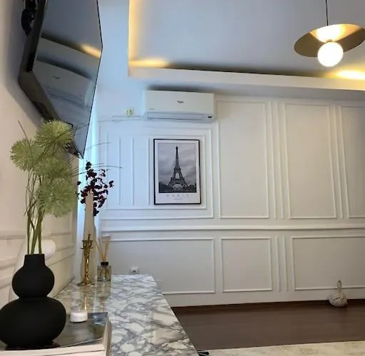 Little Paris Boutique *