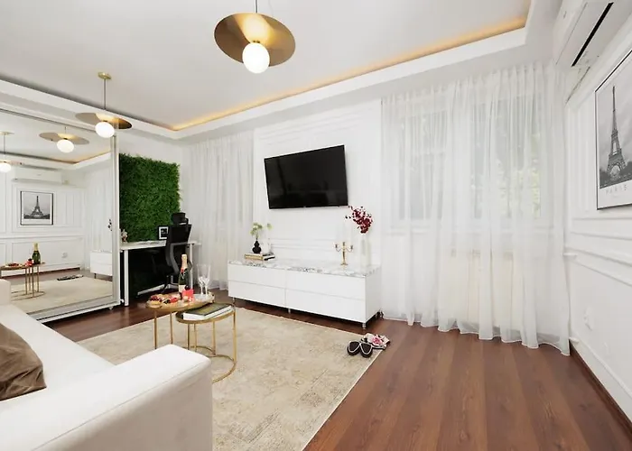 Little Paris Boutique *